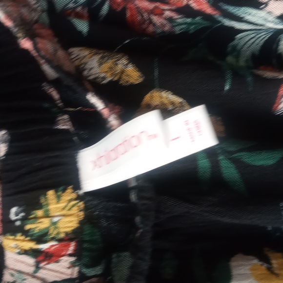 Xhilaration off-the-shoulder Top w/ skirt - Picture 5 of 11